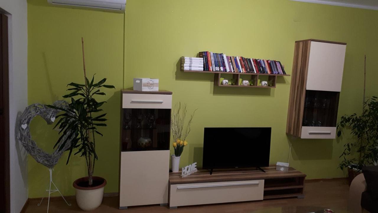 ווקובאר Apartman Panorama מראה חיצוני תמונה